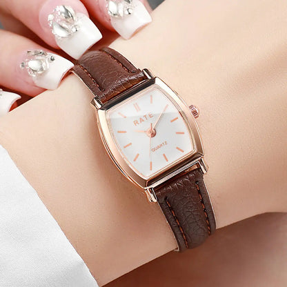 Leather Quartz Watch – Slim & Stylish Everyday Design