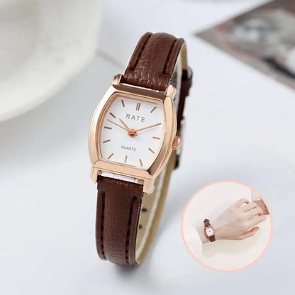 Leather Quartz Watch – Slim & Stylish Everyday Design